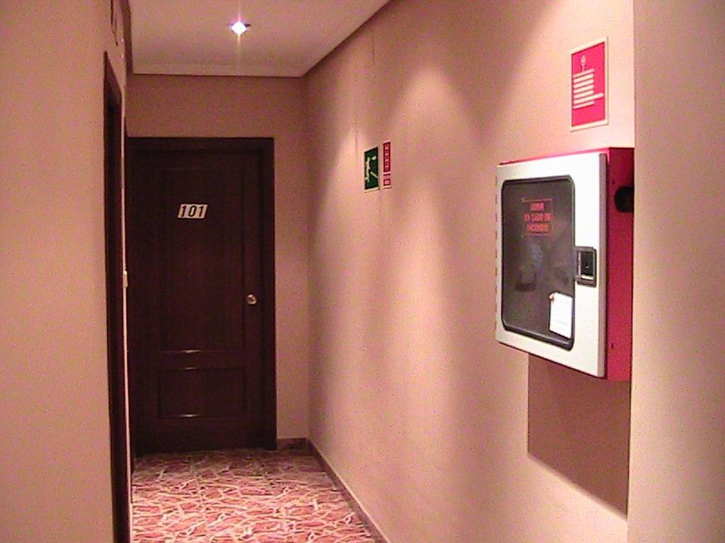Hotel Manises Eksteriør bilde